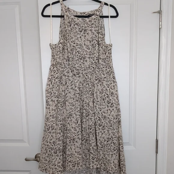 Ditsy Floral Dress - Picture 1 of 6